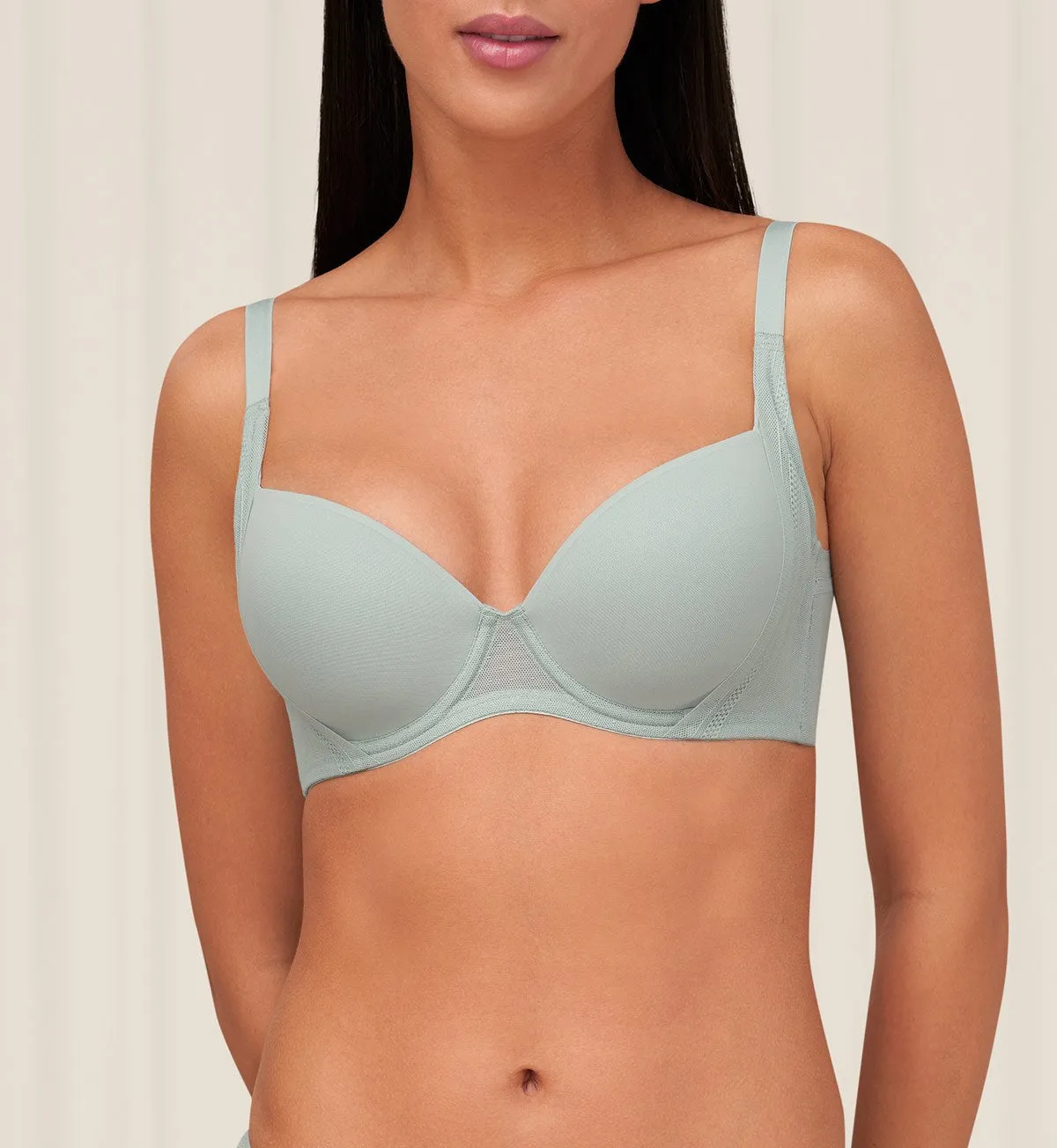 INVISIBLE INSIDE-OUT DELICATE WIRED PADDED BRA