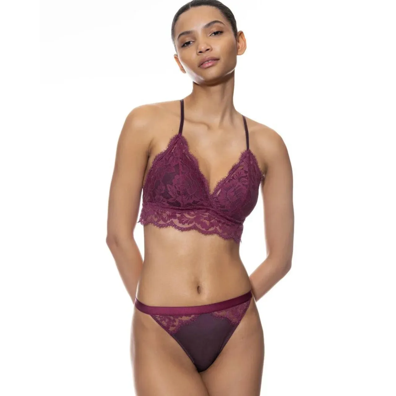 Serie Poetry Vogue Triangle Racerback Bra in Barbados Cherry